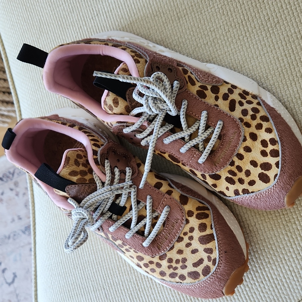 NEW Sneakers Flower Mountain Size 7.5 - Picture 9 of 12
